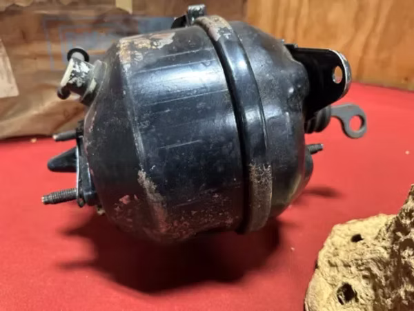 NOS 1967 FORD MUSTANG / SHELBY DISC BRAKE BOOSTER
